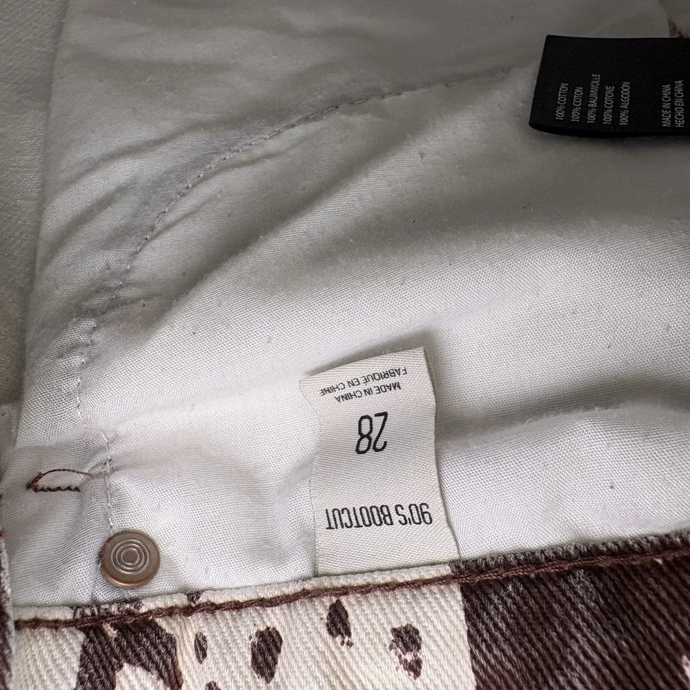 BDG Urban Outfitters Women's 90s Bootcut Jeans Strawberry Print Brown Size 28 - Picture 4 of 8